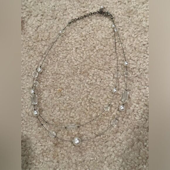 3 New York and company necklaces - Picture 4 of 5